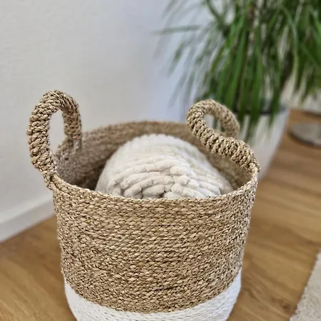 Moderne Auf Zeit In アパート *